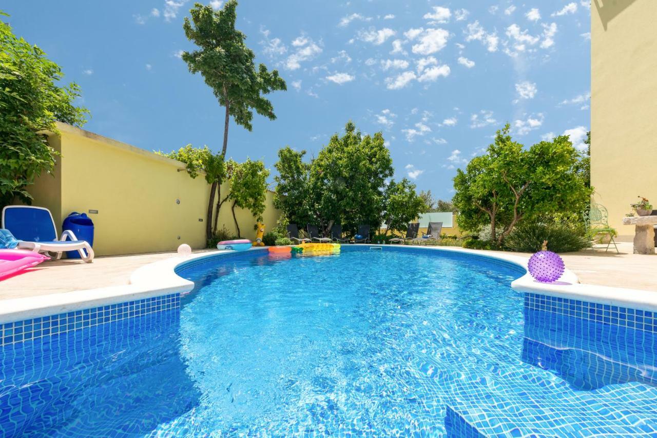 Apartments Petra โตรกีร์ ภายนอก รูปภาพ